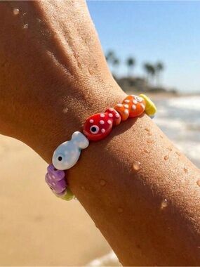 Colorful Glass Fish Bead Bracelet M843